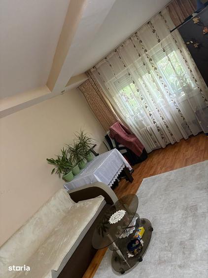 Apartament cu 2 camere decomandat în Calea București