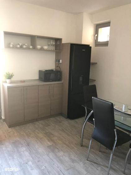 Apartament cu 3 camere în 22 Decembrie 1989
