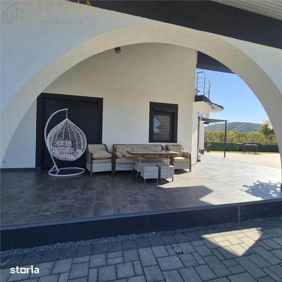 Casă cu 5 camere cu Teren 1218 Mp în Șieu