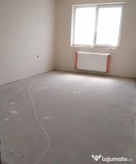 Apartament cu 2 camere semidecomandat în Chinteni
