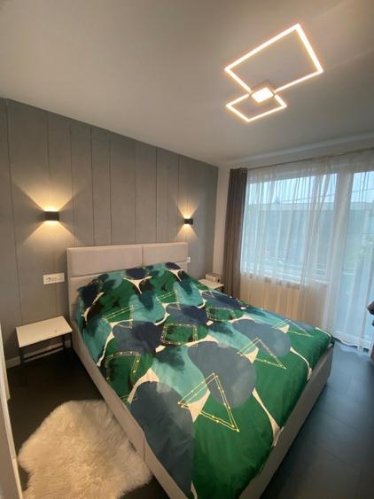 Apartament cu 2 camere semidecomandat, mobilat în P-ța Mihai Viteazul