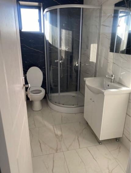 Apartament cu 3 camere decomandat în Pielești