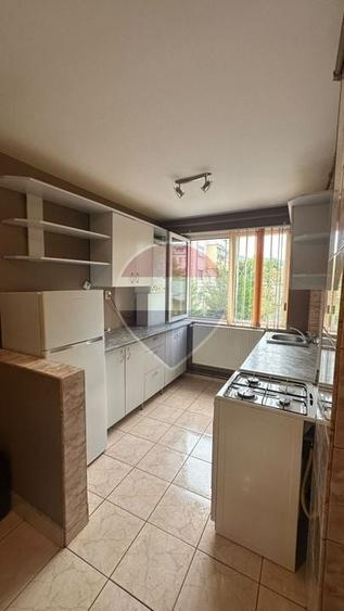 Apartament cu 2 camere semidecomandat, mobilat în Ultracentral