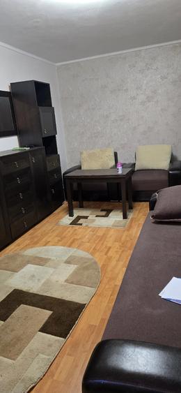 Apartament cu 2 camere decomandat în Basarabia