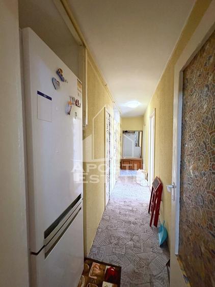 Apartament cu 4 camere decomandat, mobilat în Elisabetin