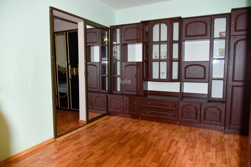 Apartament cu 2 camere semidecomandat în Micro 17