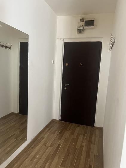 Garsonieră semidecomandată în Titan