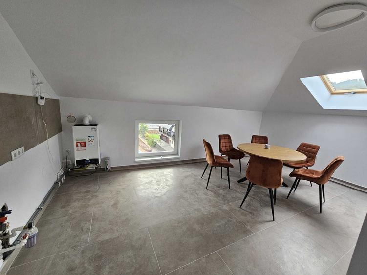 Apartament cu 2 camere decomandat în Firiza