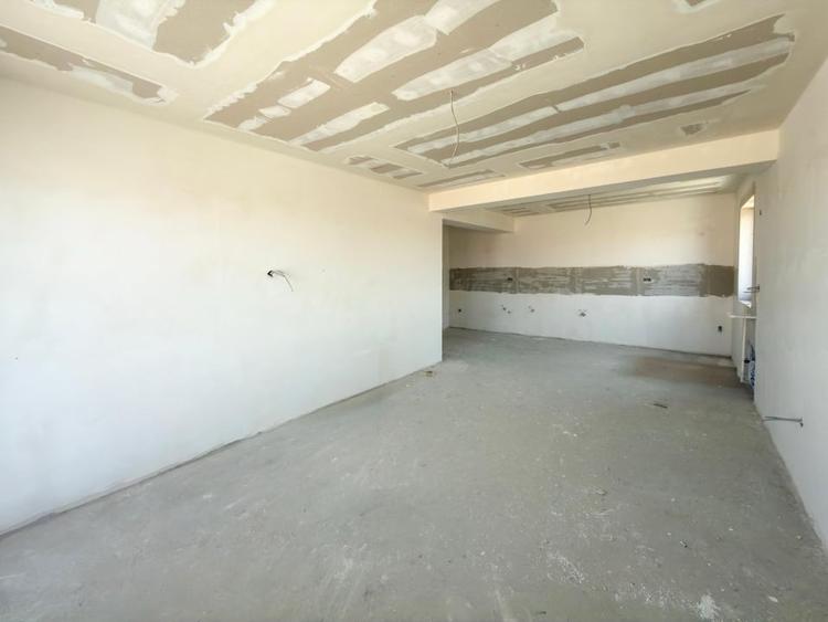 Apartament cu 3 camere decomandat în Ovidiu