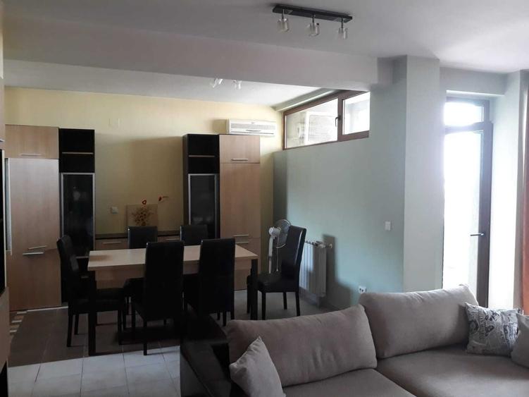 Apartament cu 3 camere semidecomandat în Exterior Vest