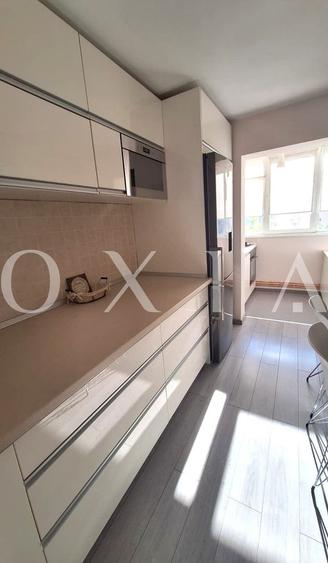 Apartament cu 3 camere decomandat, mobilat în Olimpia-Stadion