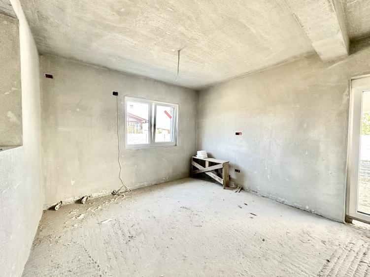 Duplex cu 5 camere cu Canalizare în Moșnița Veche