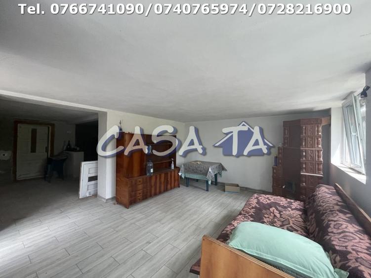 Casă individuală cu 3 camere cu Canalizare în Central