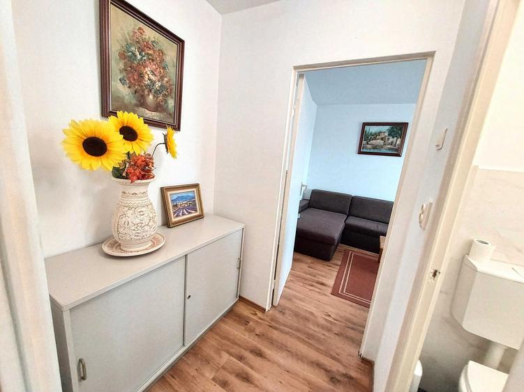 Apartament cu 2 camere semidecomandat în Central