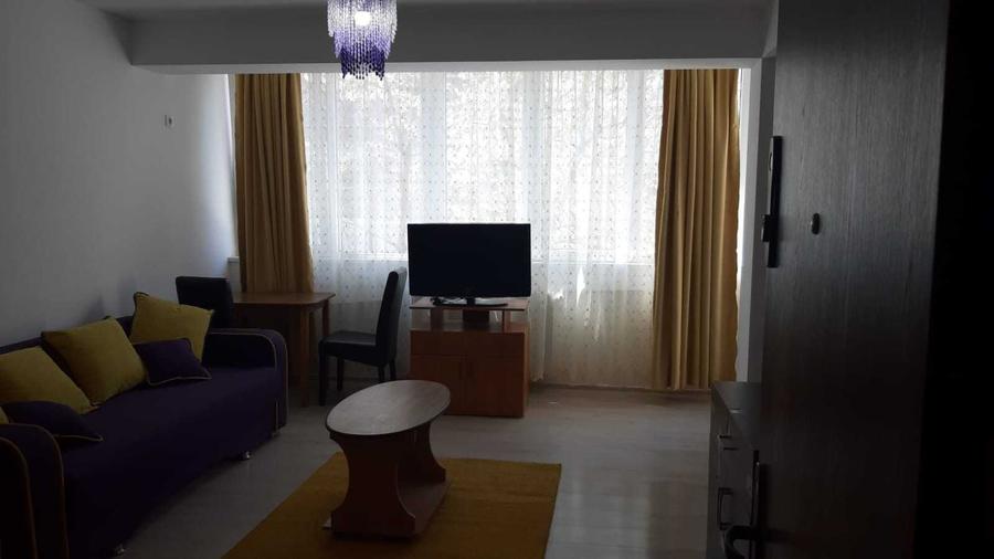 Garsonieră semidecomandată în Gorjului
