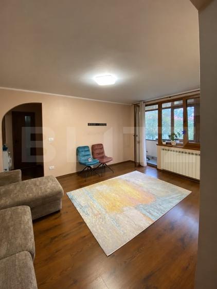 Apartament cu 2 camere semidecomandat, mobilat în Central