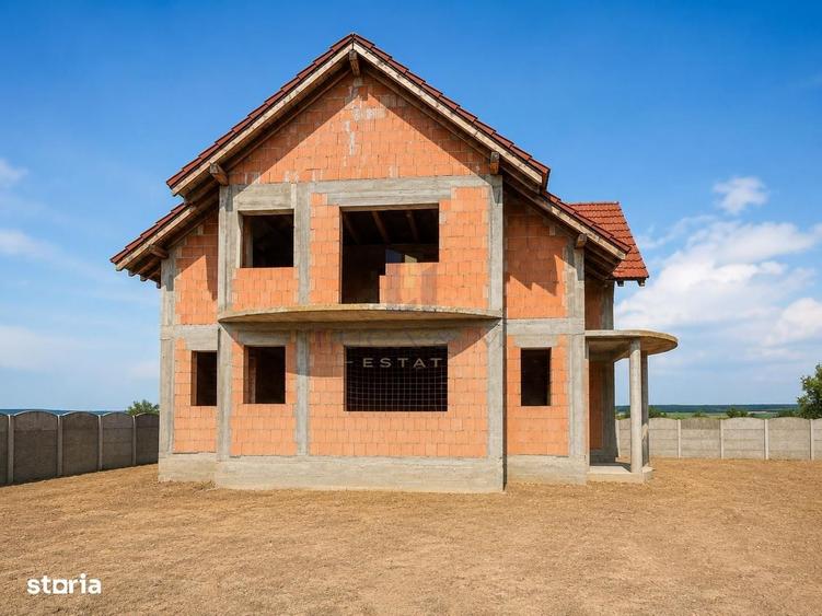 Casa parter si etaj la rosu ,Recas - 1
