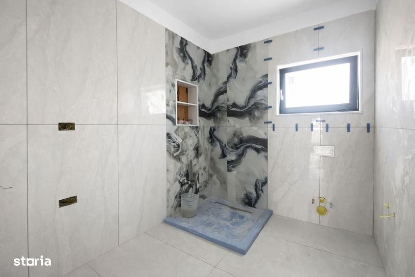 Casă cu 4 camere cu Teren 450 Mp în Central