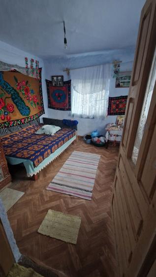 Casă cu 3 camere cu Teren 2185 Mp în Stoicănești