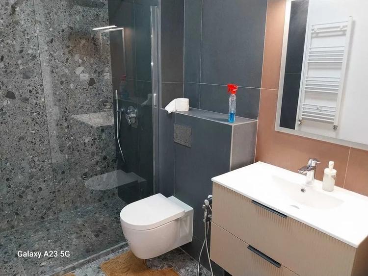 Apartament cu 2 camere decomandat, mobilat în Dacia