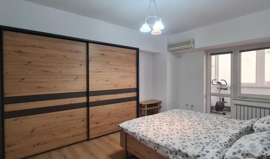 Apartament cu 3 camere în Nordului