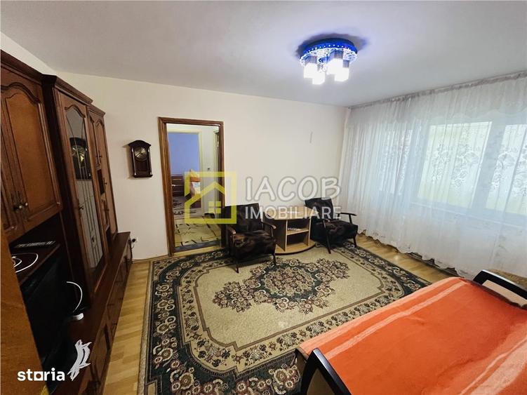 Apartament cu 2 camere semidecomandat, mobilat în Orizont