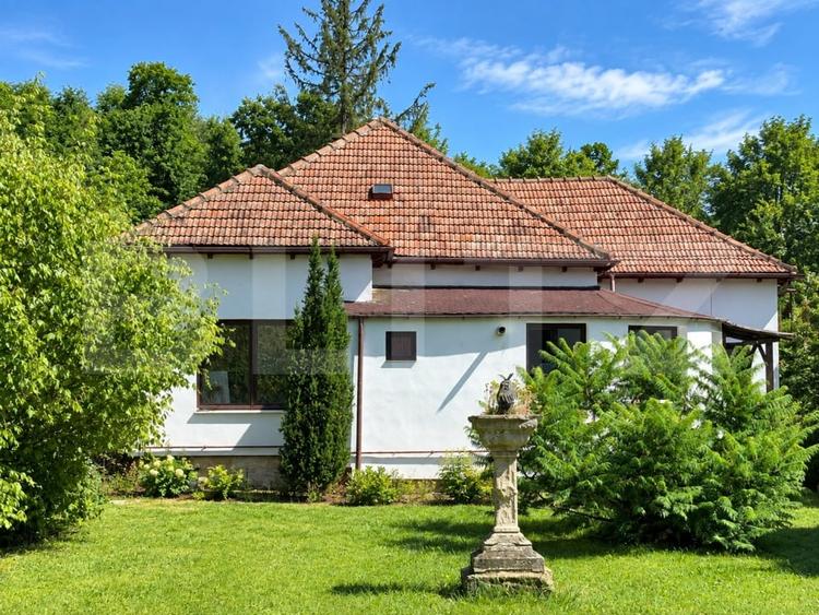 Casă individuală cu 4 camere cu Canalizare în Grigorescu