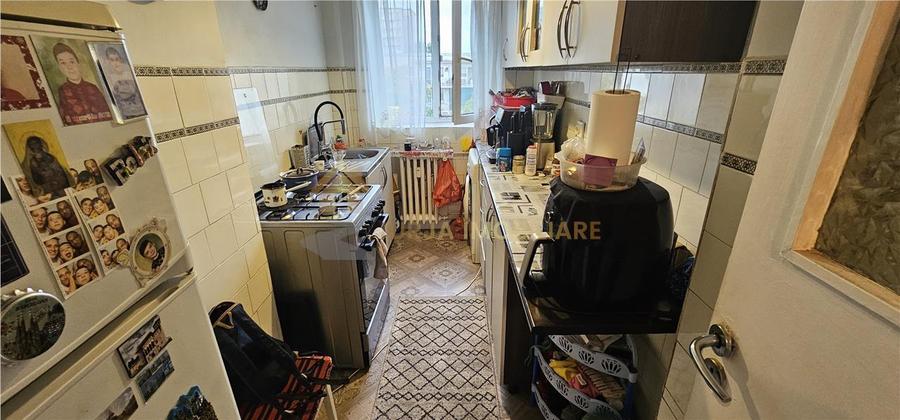 Apartament cu 4 camere semidecomandat, mobilat în Mănăștur