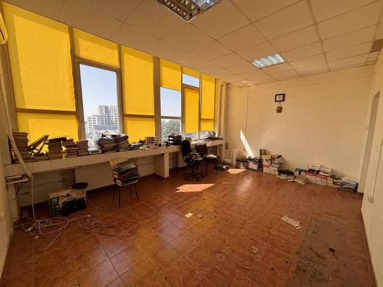 Birou, de 10 mp, în Timpuri Noi