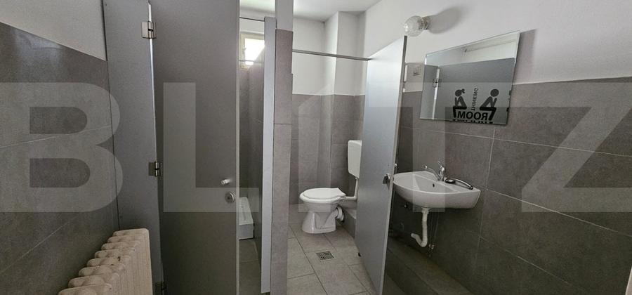 Casă individuală cu 6 camere cu Canalizare în Central