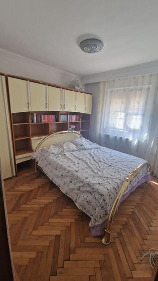 Apartament cu 2 camere decomandat în Bratia din Deal