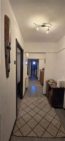 Apartament cu 4 camere decomandat, mobilat în Mărășești