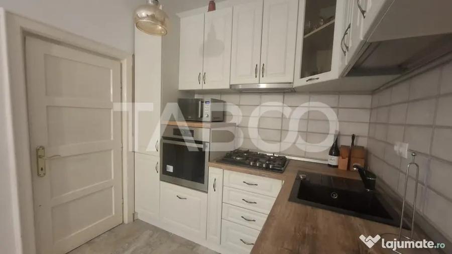 Apartament cu 4 camere decomandat în Central