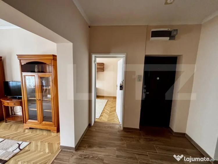 Apartament cu 4 camere decomandat în Central