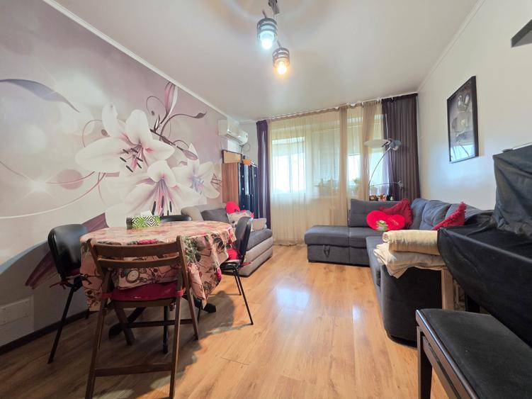 Apartament cu 3 camere decomandat în Drumul Taberei