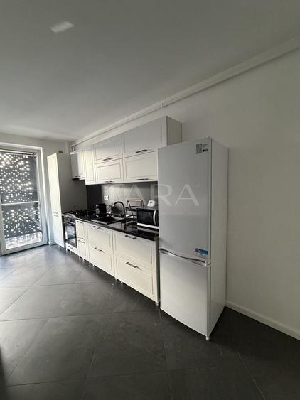 Apartament cu 3 camere semidecomandat în Sânnicoară