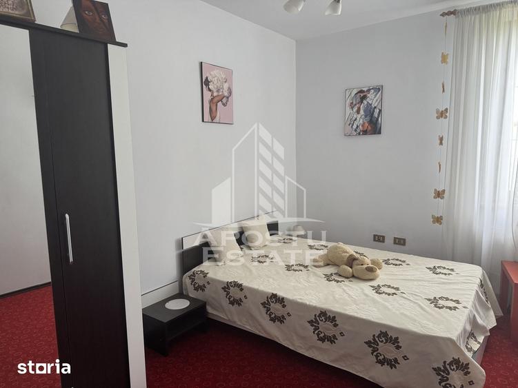 Casă cu 7 camere cu Teren 1752 Mp în Ghiroda