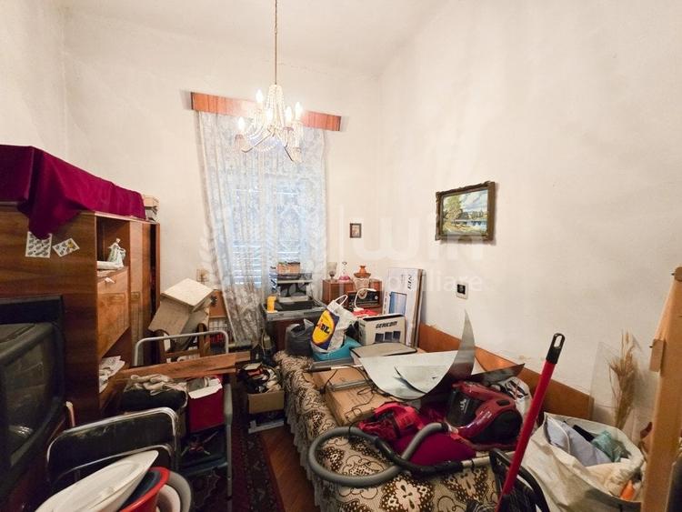 Casă individuală cu 2 camere cu Canalizare în Central