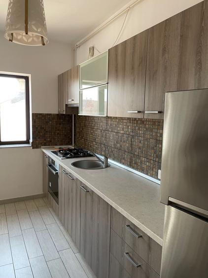 Apartament cu 2 camere semidecomandat în Dacia