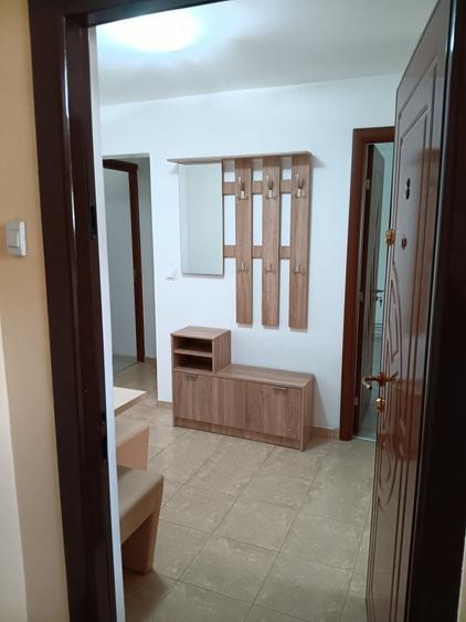 Apartament cu 2 camere decomandat în Micro 17