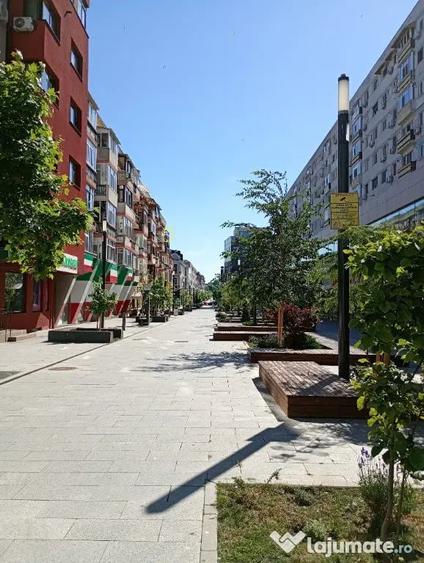 Apartament cu 4 camere decomandat în Ultracentral
