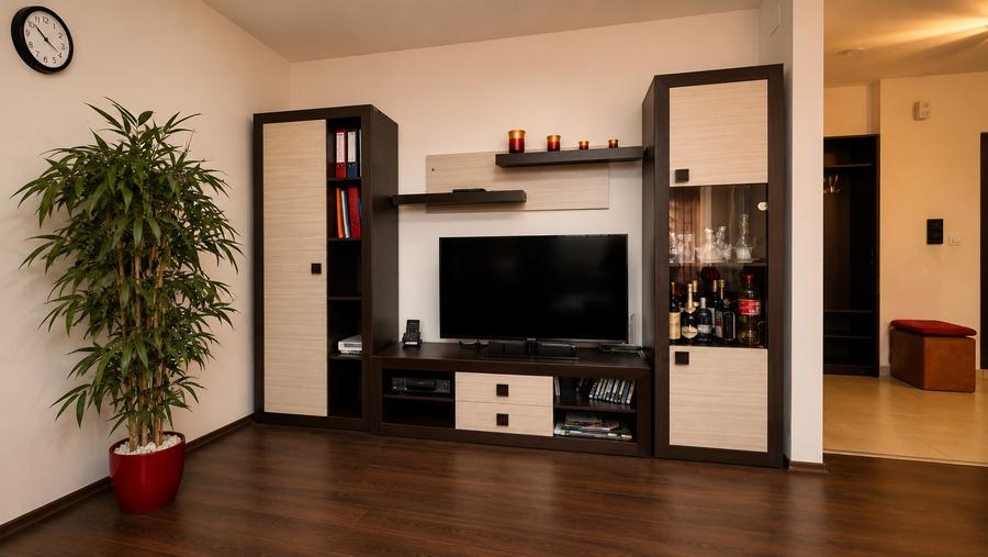 Apartament cu 3 camere semidecomandat în Braytim