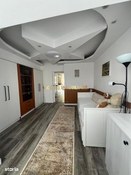 Apartament cu 3 camere, mobilat în Moșilor