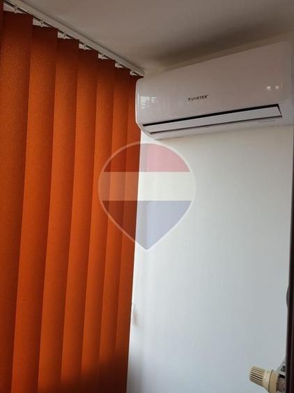 Apartament cu 2 camere decomandat, mobilat în P-ța Victoriei
