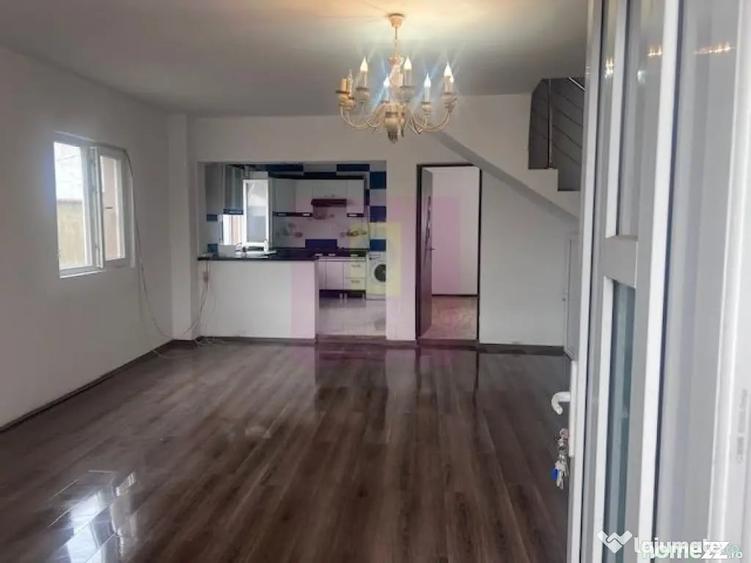 Casă cu 3 camere cu Teren 324 Mp în Giurgiului
