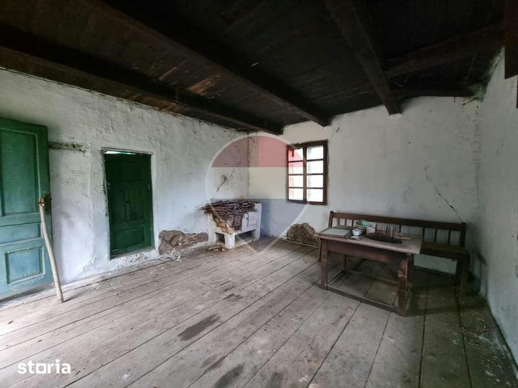 Casă cu 2 camere cu Teren 760 Mp în Hălmagiu