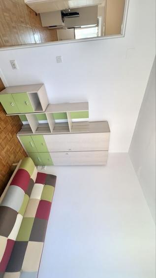 Apartament cu 3 camere în Medicină