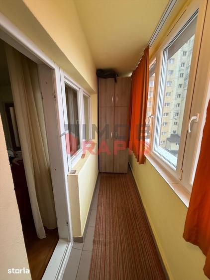 Apartament cu 3 camere semidecomandat în Central