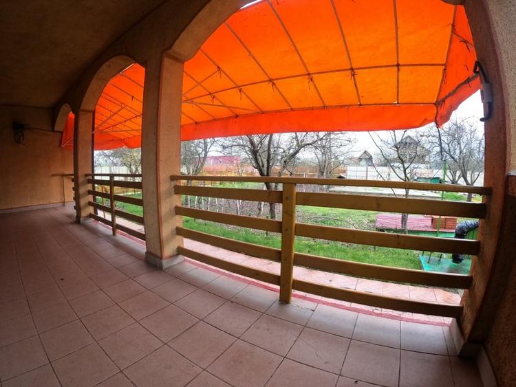 Casă individuală cu 6 camere cu Canalizare în Daia