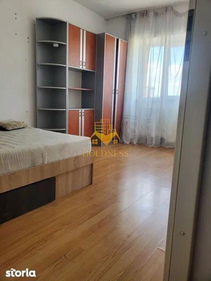 Apartament cu 3 camere, mobilat în Între Lacuri